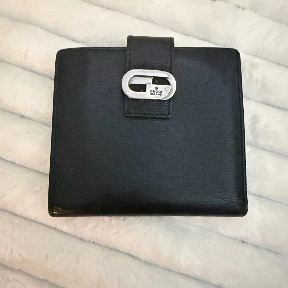 Gucci Textured Leather G-clasp compact wallet - Tom Ford era!